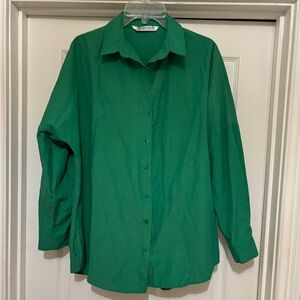Big Dart Women’s Long Sleeve  Button Down Shirt. Color green. Size Large